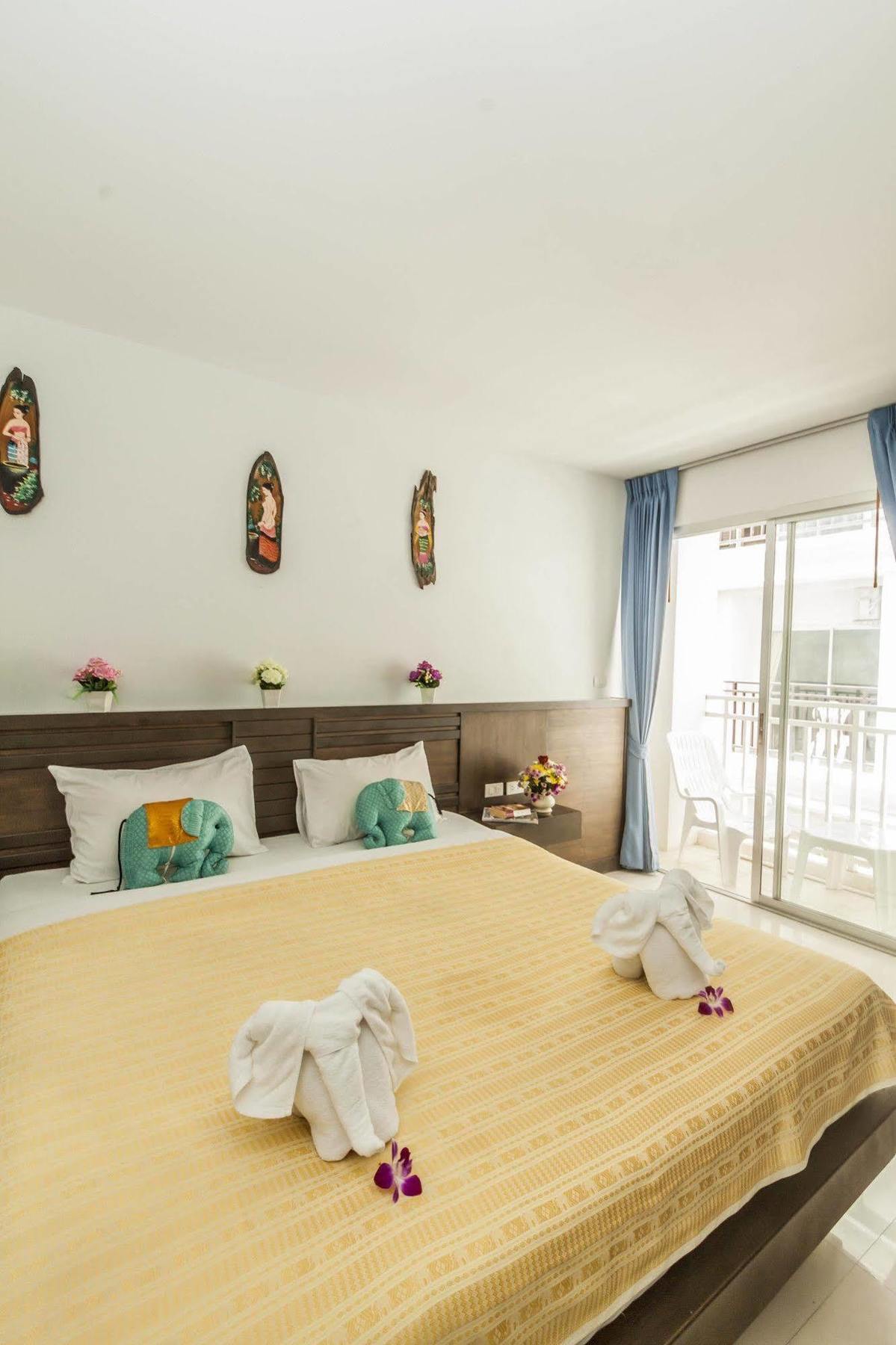 Larn Park Resortel Patong Dış mekan fotoğraf
