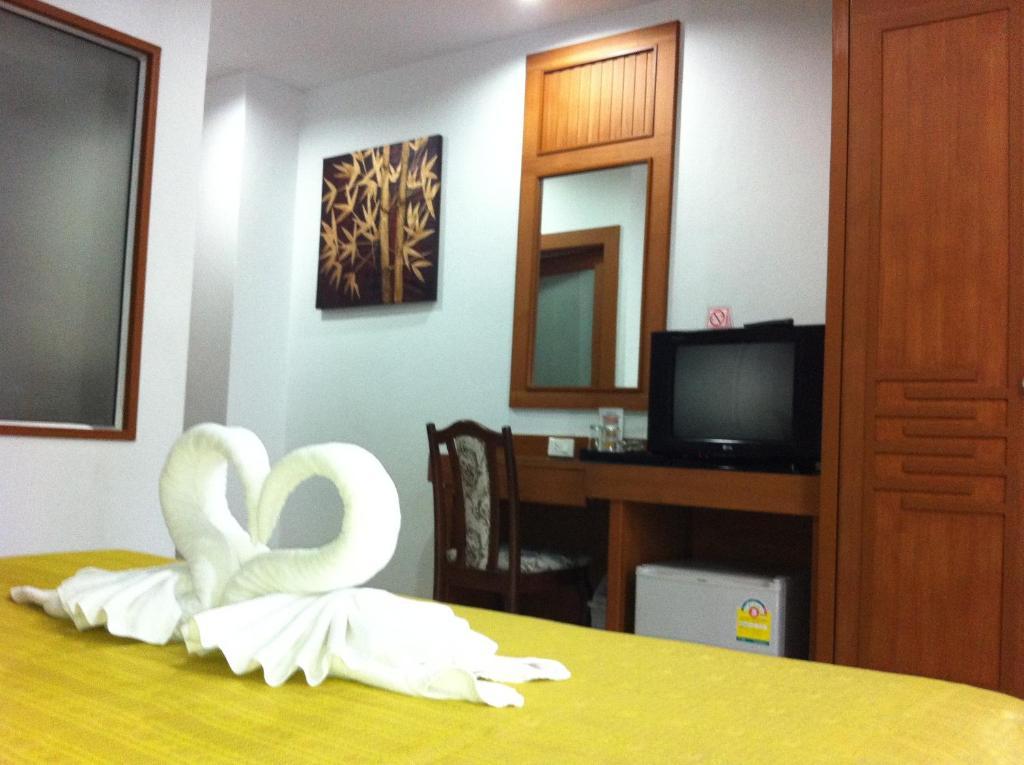 Larn Park Resortel Patong Dış mekan fotoğraf